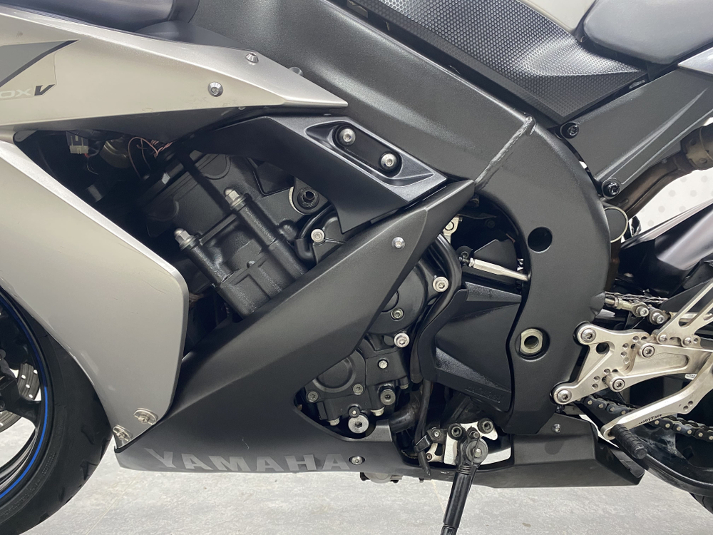 Yamaha YZF-R1 , 2004