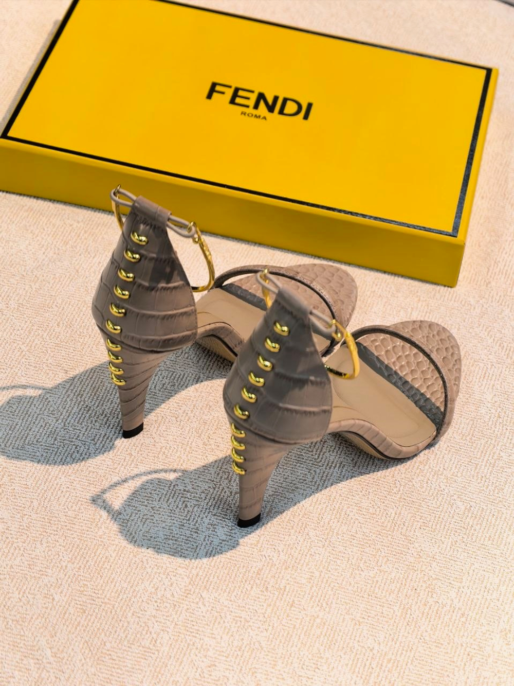 Туфли Fendi