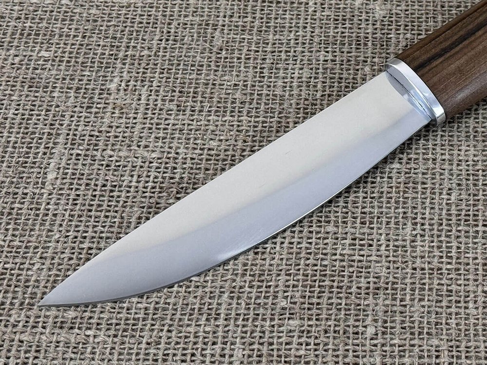 Шкуросъемный нож "Якут", сталь 95Х18, рукоять орех