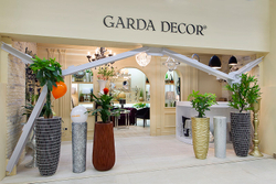 Кашпо для цветов напольное 34x84см Garda Decor золотое рельефное