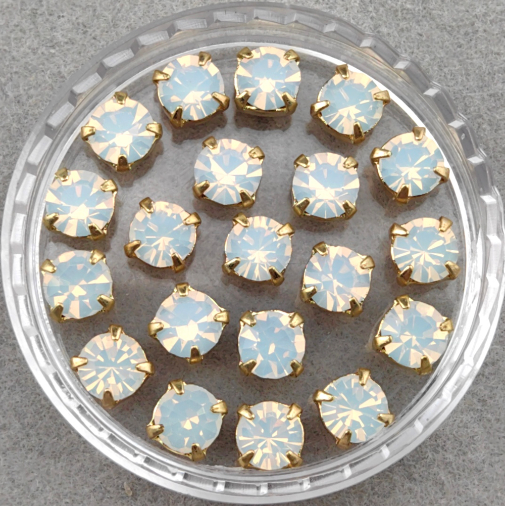 Шатоны Preciosa MAXIMA в оправах, White Opal/Gold