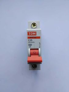Автоматический выключатель TDM ВА47-63 1Р 25А SQ0218-0005