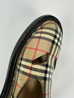 Сандалии Burberry