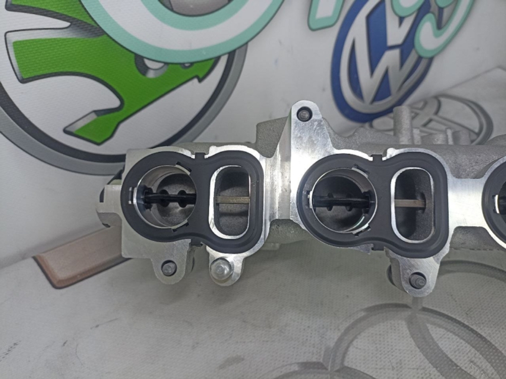 Коллектор впускной BMW 11619888472