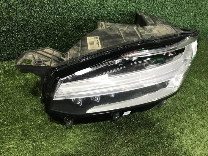 Фара левая Volvo XC90 2 (2014-2019) Full LED