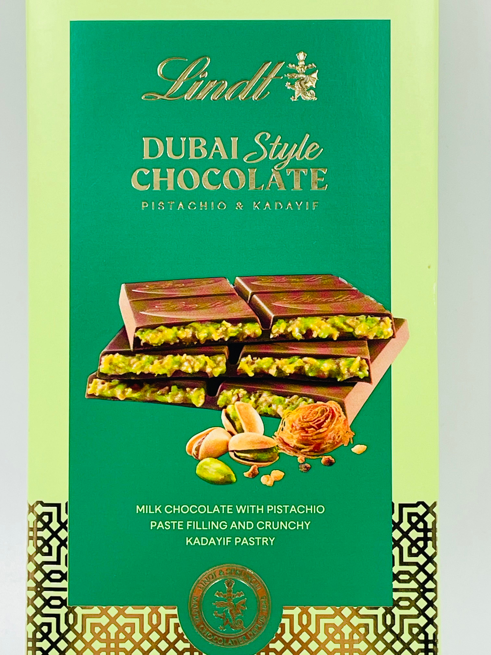 Шоколад LINDT Dubai Style молочный с фисташковой пастой и хрустящими кусочками катаиф, 150 г (из Финляндии)