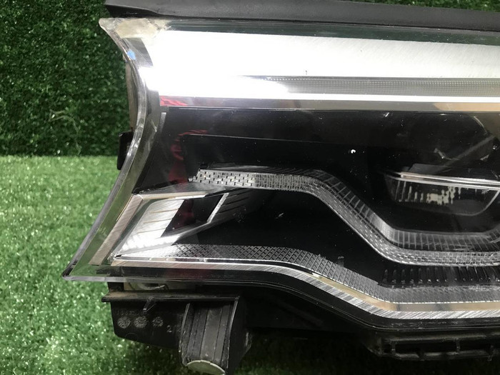 Фара левая BMW 5er G30 (17-20) Adaptive LED