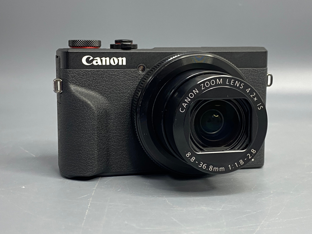 Canon G7X Mark III