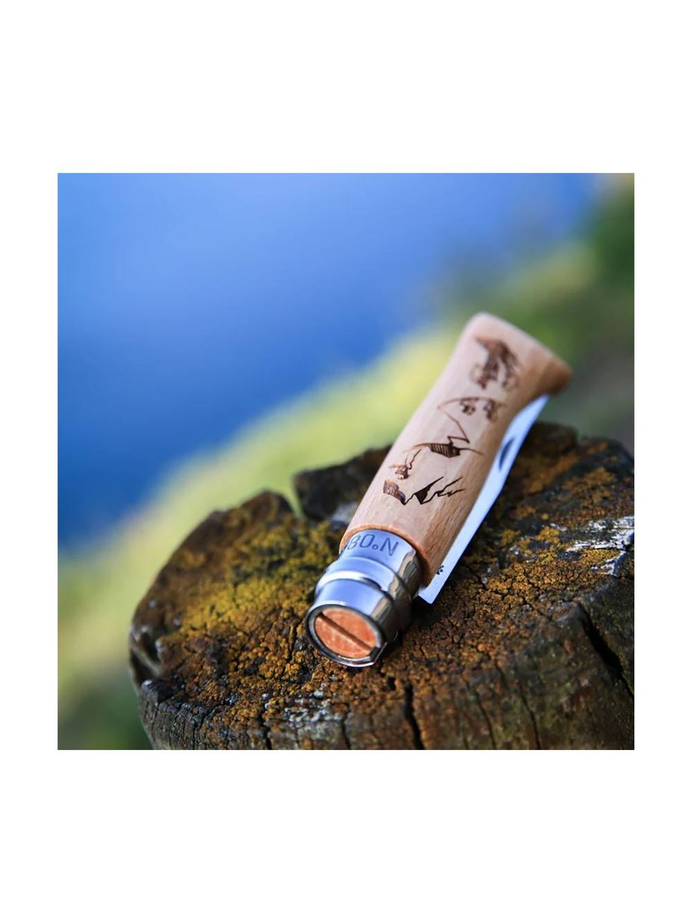 Нож Opinel №8 Alpine adventures, нержавеющая сталь, рукоять дуб, гравировка пеший туризм, 002186