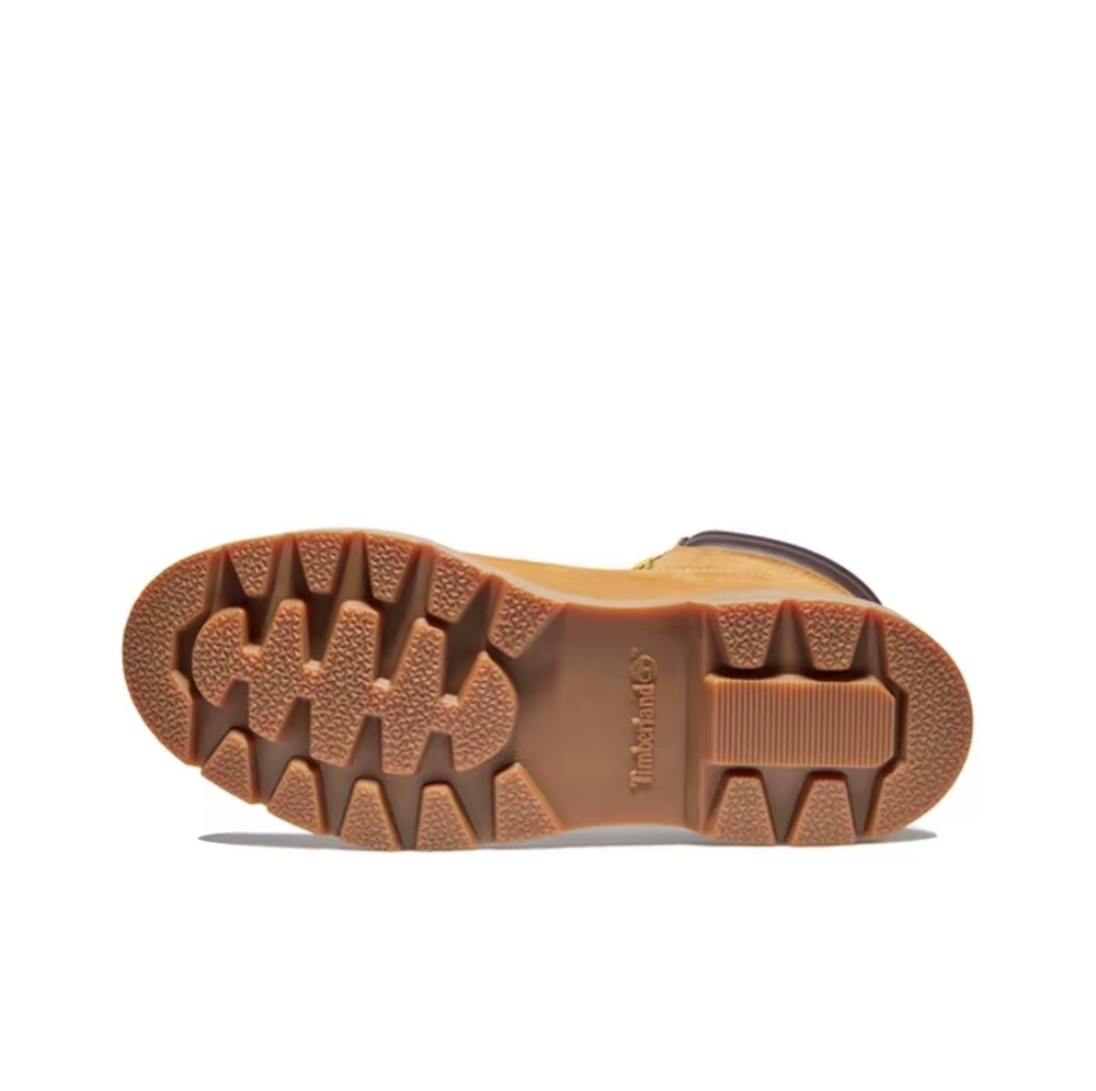 alt="Резиновая подошва с грунтозацепами на Timberland A27TP231"