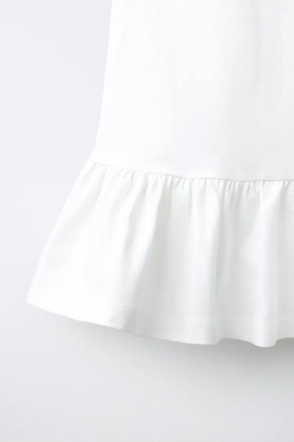 ZARA ФУТБОЛКА С ЗАСТЕЖКОЙ-КЛЕВАНТ, БЕЛЫЙ