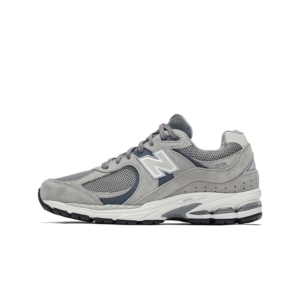 alt="New Balance 2002R Steel Orca M2002RST серые ретро-кроссовки вид сбоку на белом фоне"