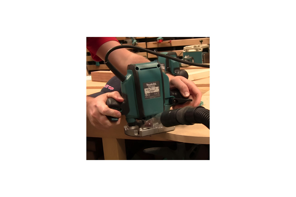 Фрезер Makita RP0900