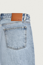 РАСКЛЕШЕННЫЕ ДЖИНСЫ С РАЗРЕЗАМИ — ZARA