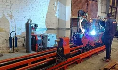 Вращатель сварочный с подвижной пневмопинолью, Robaxis