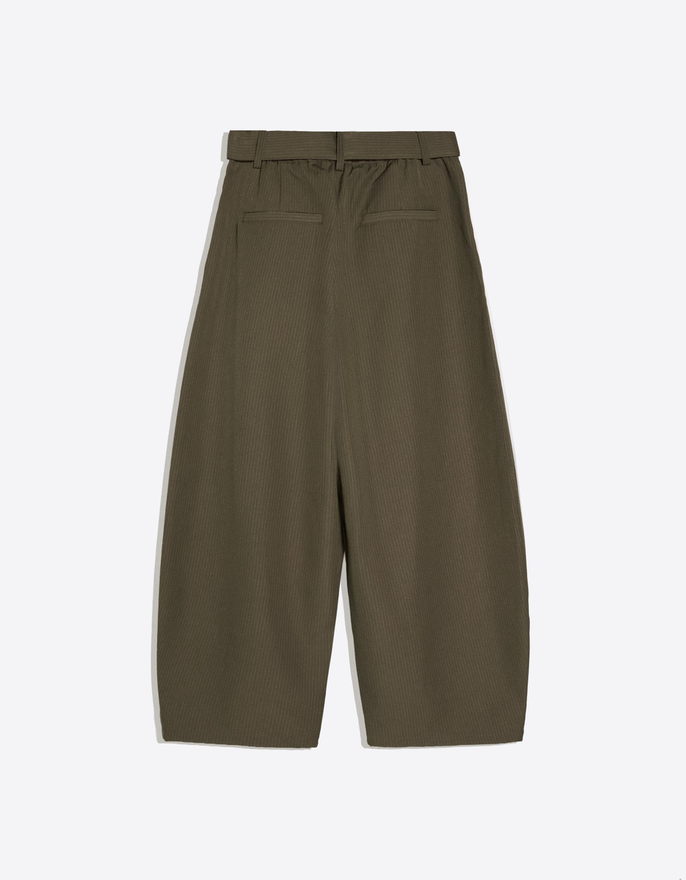 Мужские брюки barrel fit с ремнём и вытачками - BERSHKA