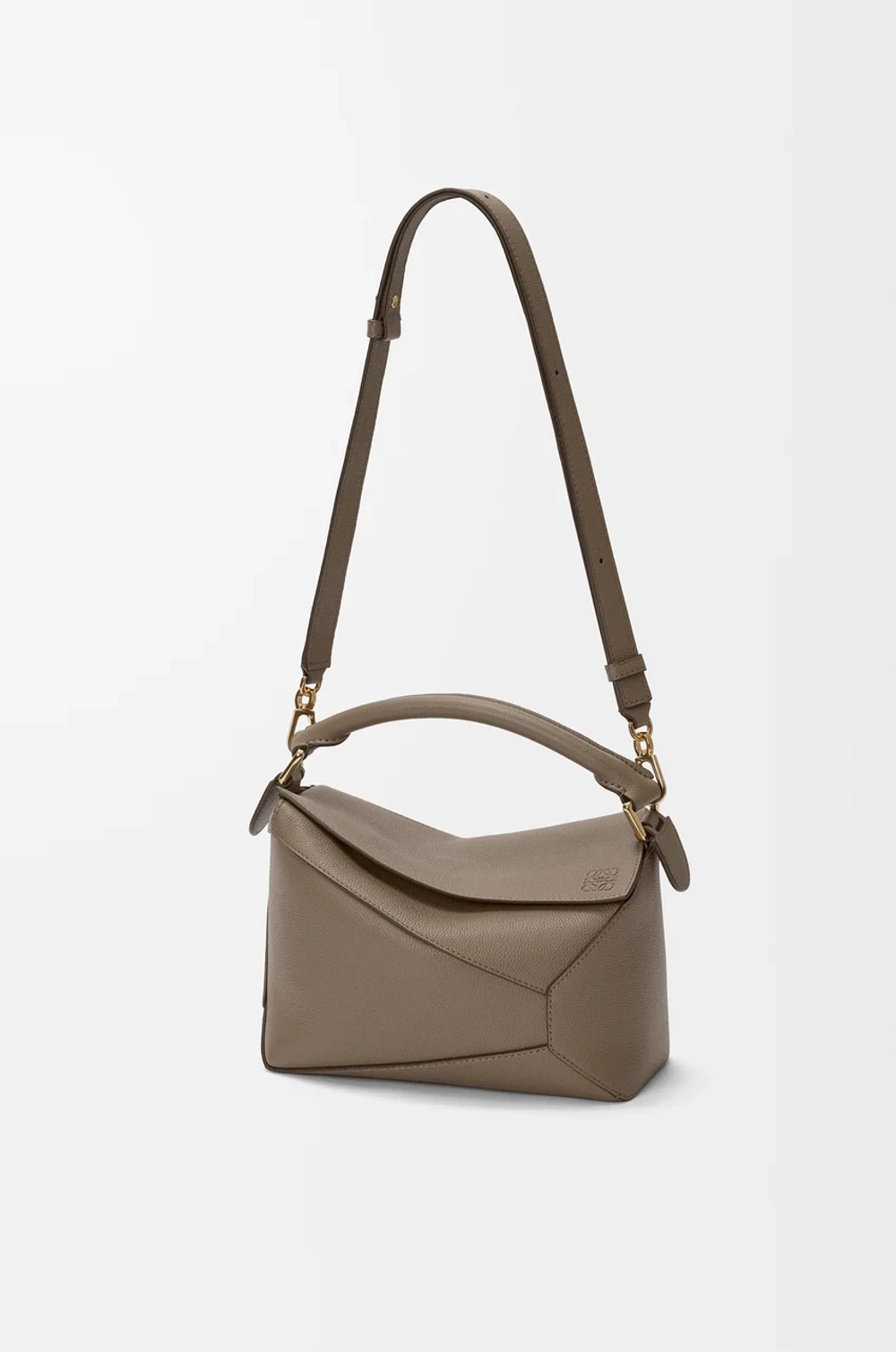 Loewe Маленькая сумка Puzzle Edge из мягкой зернистой телячьей кожи, серо-коричневый