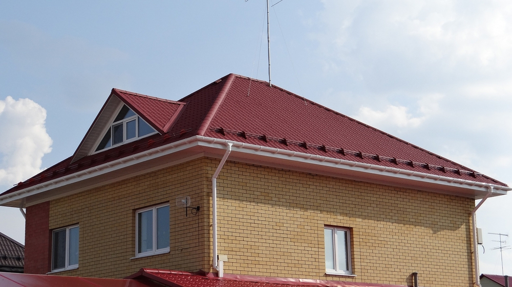 Кронштейн желоба металлический Lux, пломбир