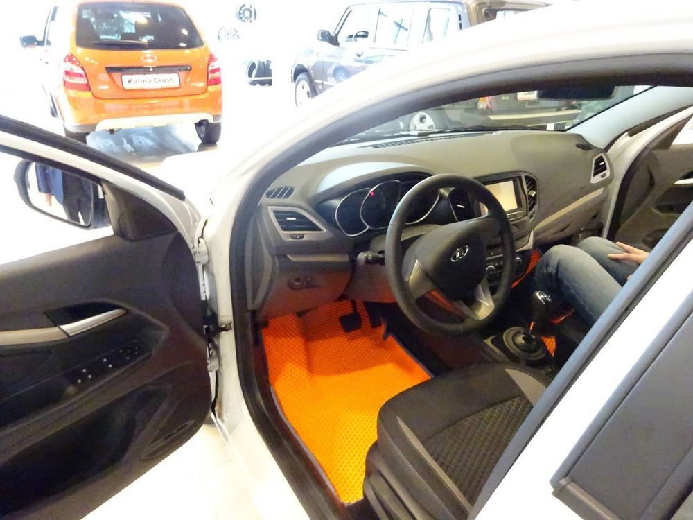 Автоковрики для Lada Vesta SW и SW Cross