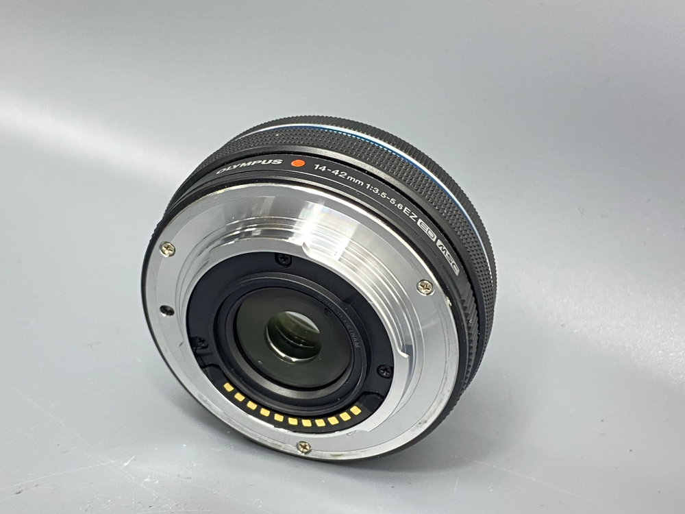 Olympus PEN E-PL8 Kit 14-42mm
