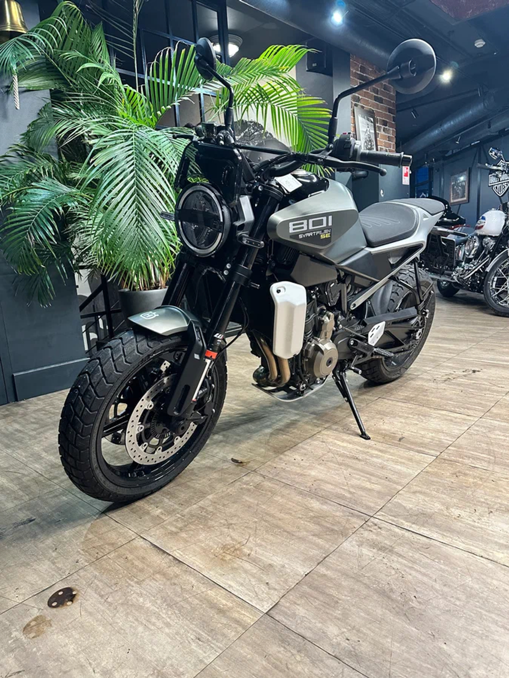 Husqvarna Svartpilen 801, 2026