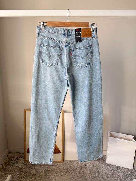 Новые джинсы Levis Premium, S