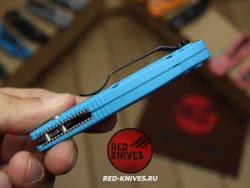 Нож Benchmade 556 Griptilian Mini - небесный нейлон, клинок черный RK/Н43