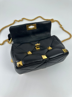 Сумка Valentino Garavani Roman Stud