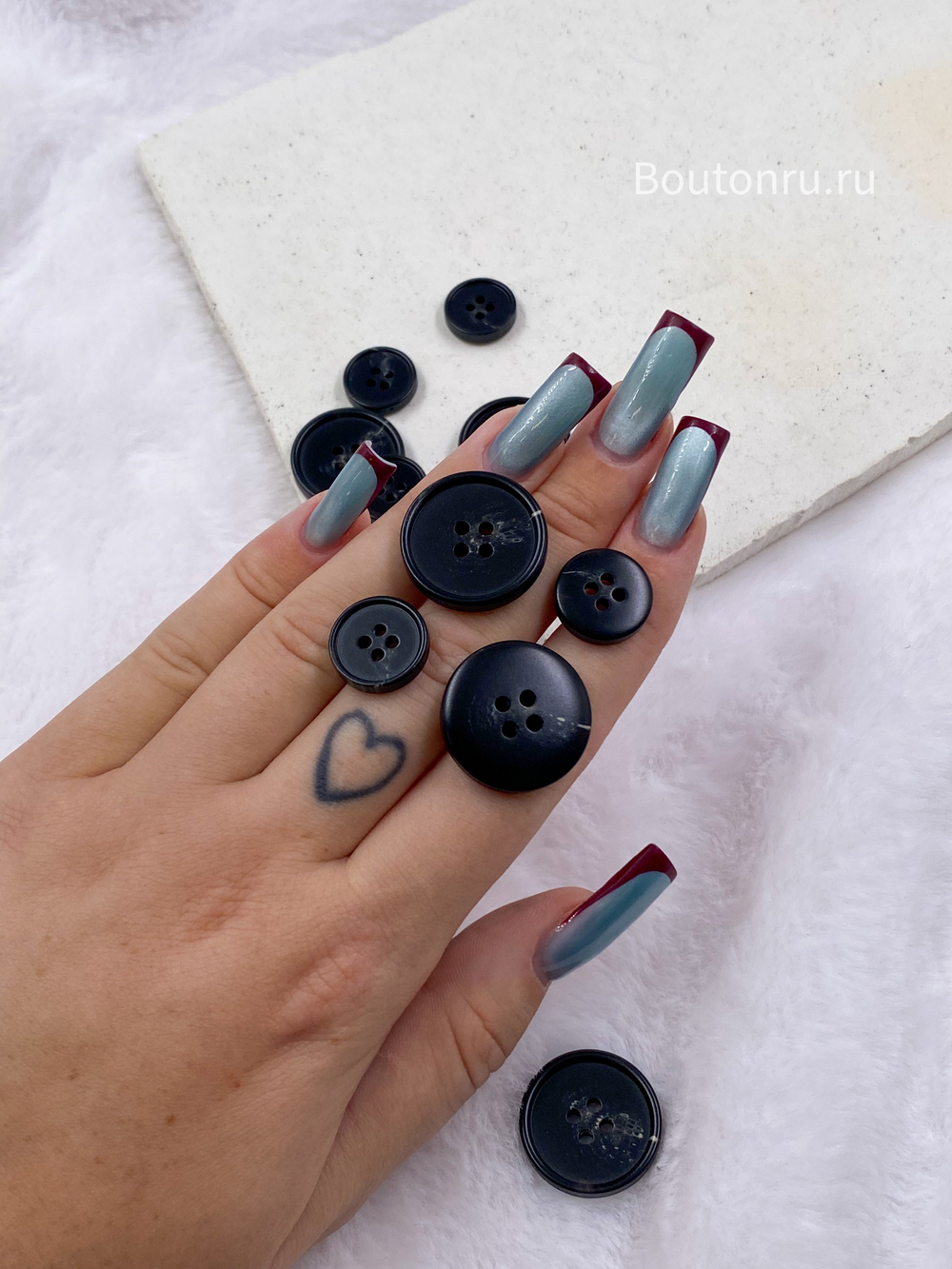 Пуговицы Черные На Прокол Глянцевые с белыми прожилками