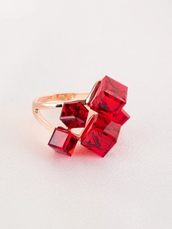 Кольцо коктейльное Мираж с красными кубиками Swarovski