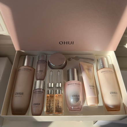 O HUI MIRACLE MOISTURE Pink Barrier 4pcs Special set