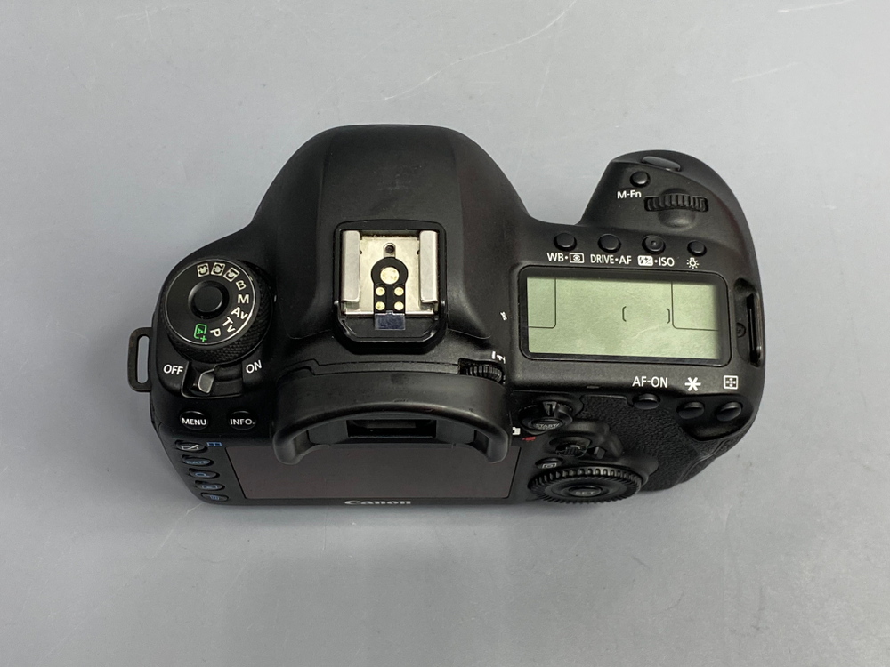 Canon EOS 5D Mark IV 5.800 кадров