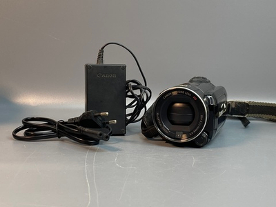 Canon Legria HF S200