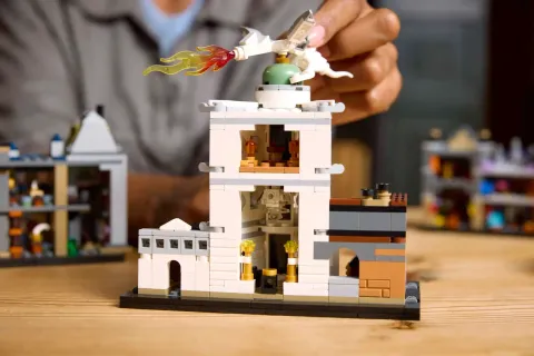 Конструктор LEGO Harry Potter 76444 Косой переулок Волшебные магазины