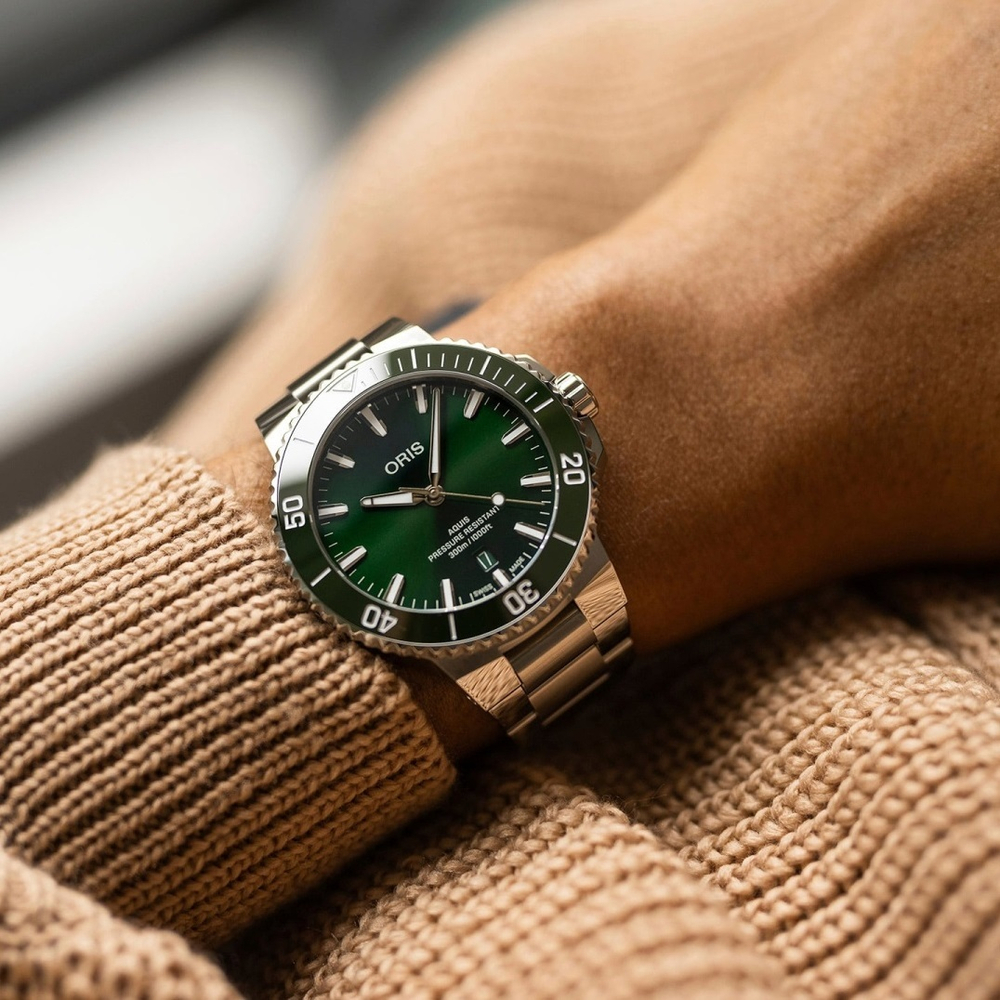 Oris Aquis Date 01 733 7787 4157-07 8 22 04PEB