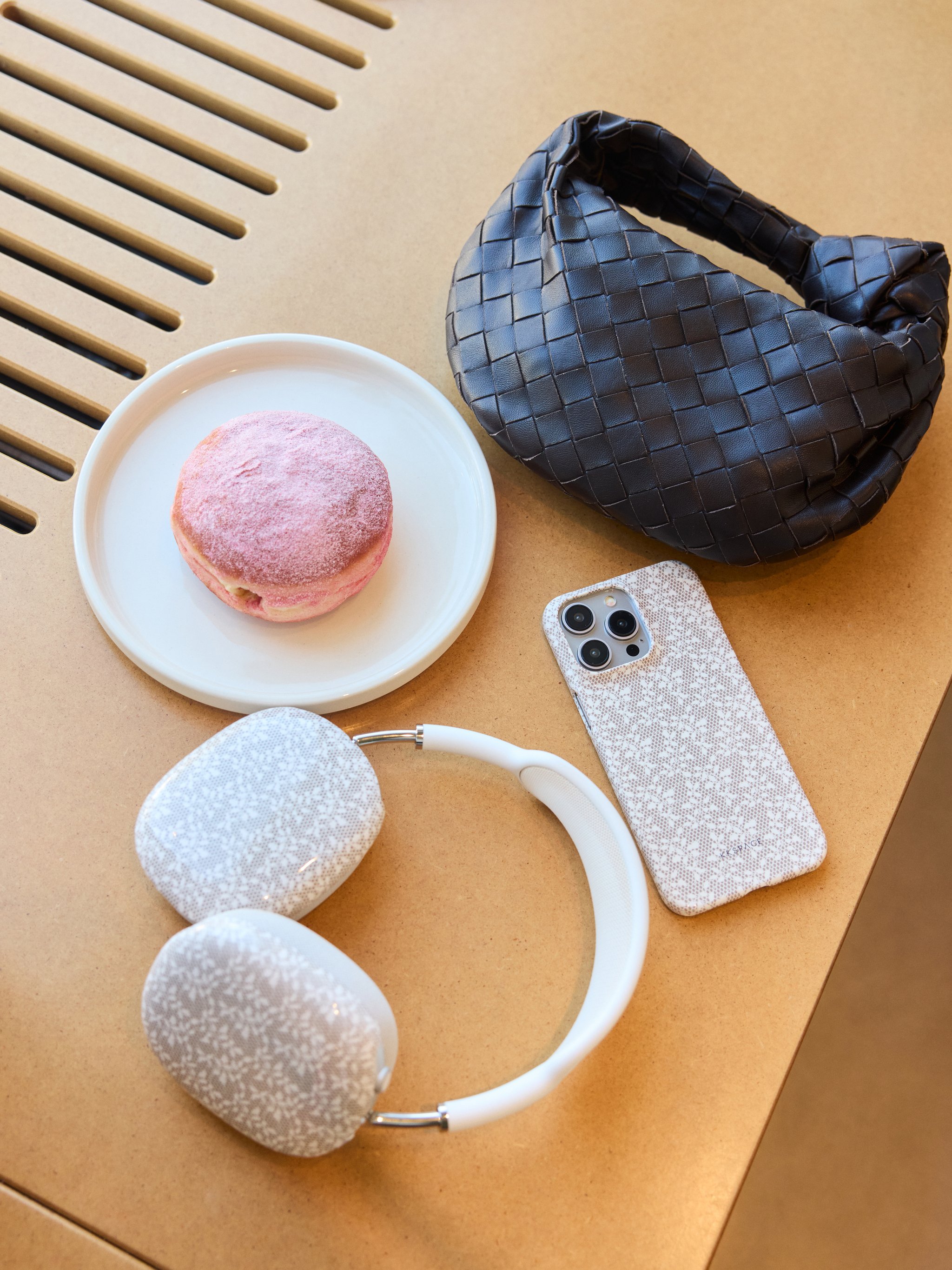 Чехол LACE для iPhone