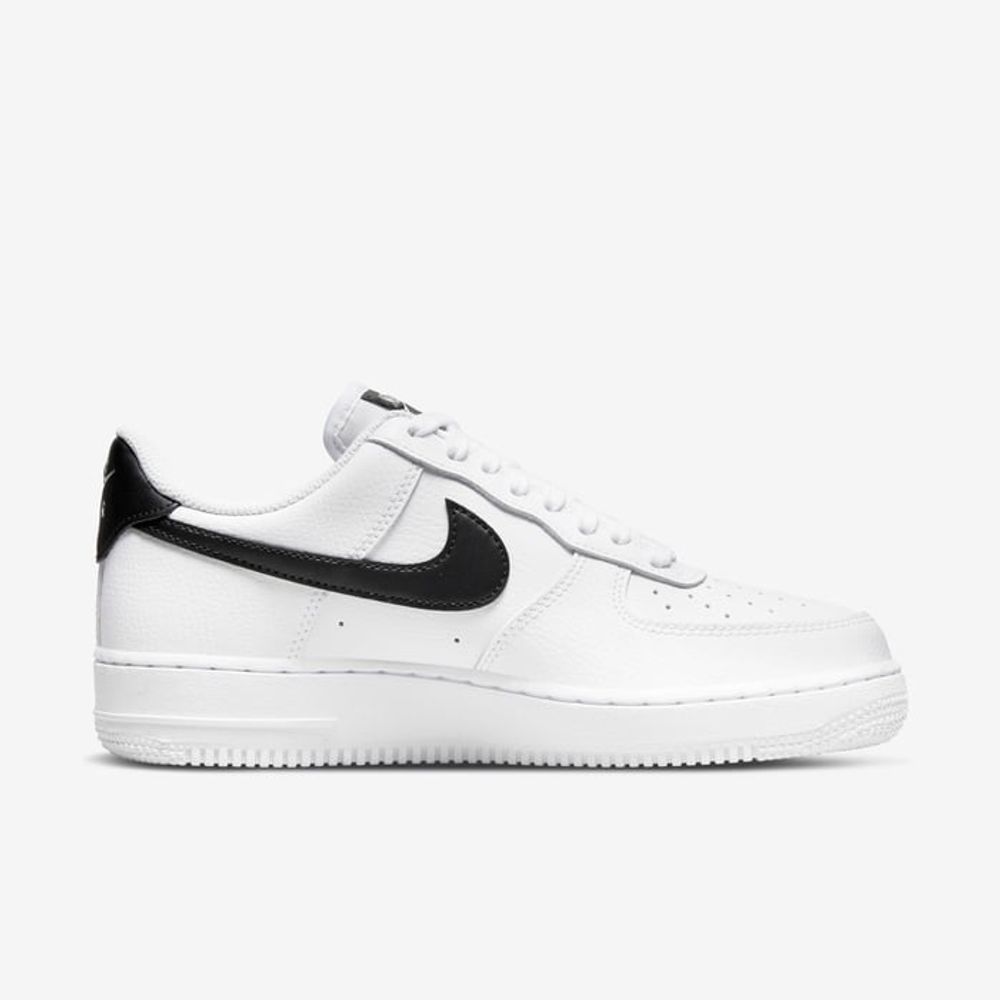 Кроссовки женские NIKE WMNS AIR FORCE 1 07