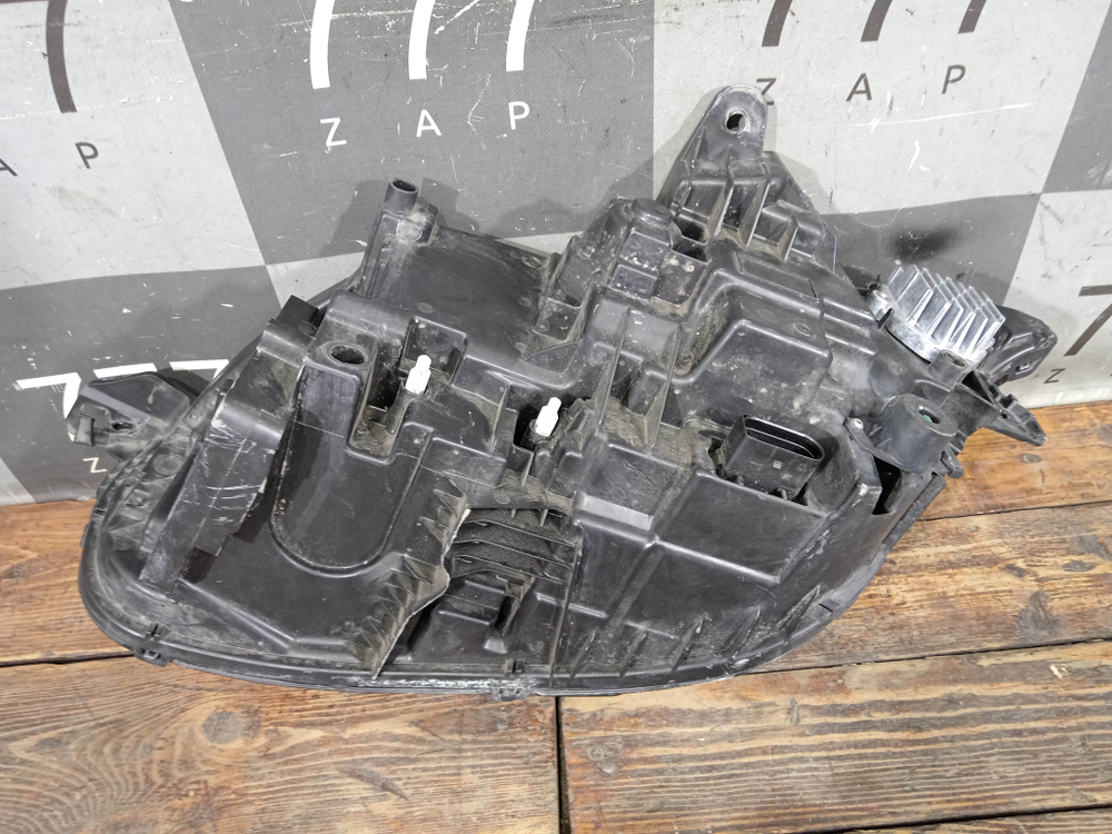 Фара правая LED Volvo XC90 2 19-нв Б/У Оригинал 31655775