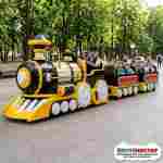 Аттракцион паровозик «Медовый маршрут», 2 вагона, 12 мест
