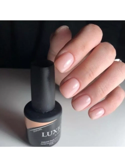 Гель лак Luxio Demure для ногтей 15 мл светло-бежевый