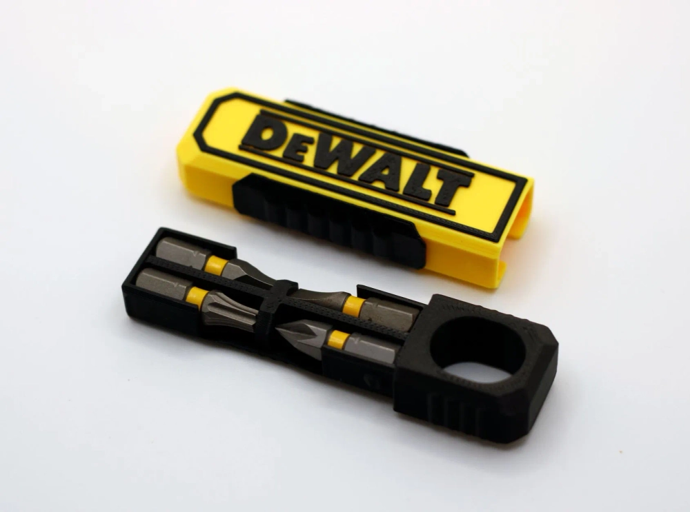 Набор отверток с насадками от DeWalt , функция брелка