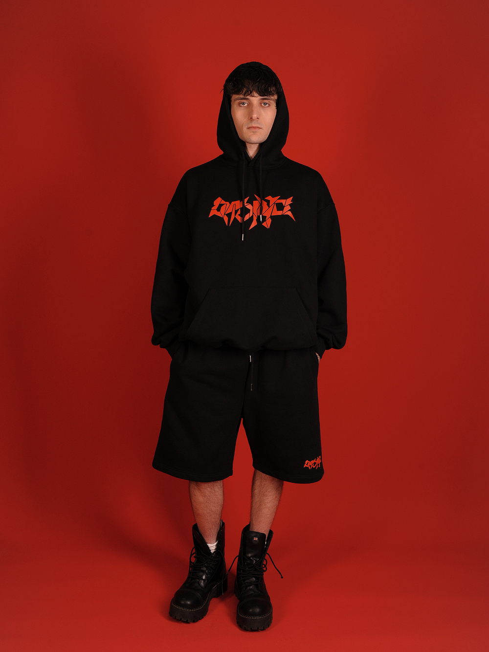 HOODIE "QTOPIA"