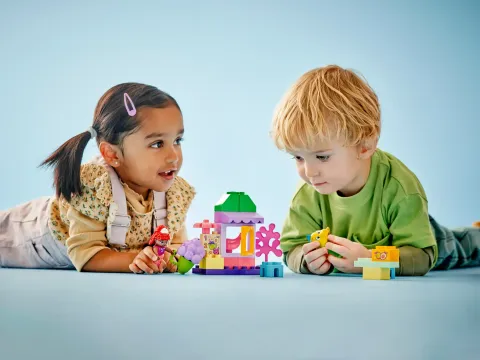 Конструктор LEGO Disney 10420 Киоск Ариэля и Флаундера в кафе