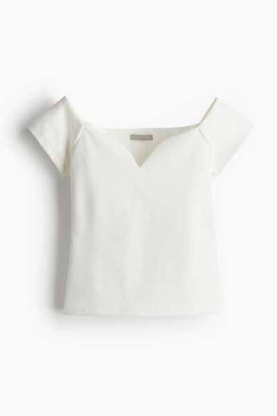Укороченный топ с открытыми плечами и вырезом-сердечком - H&M