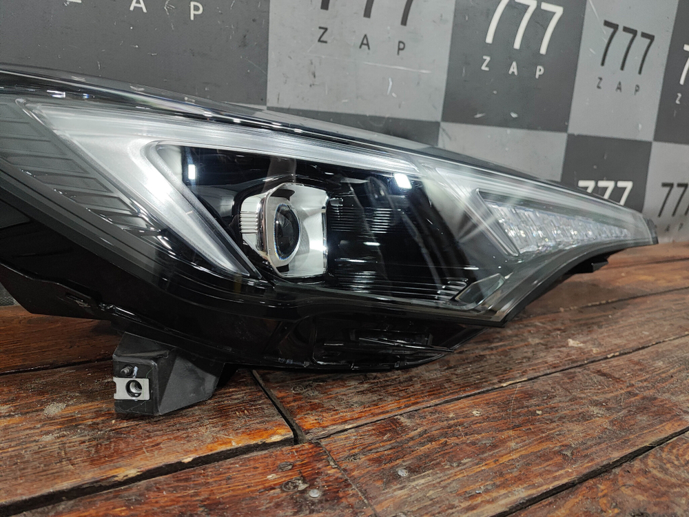 Фара правая LED Changan Eado Plus 20-нв Б/У Оригинал C211F2805010209
