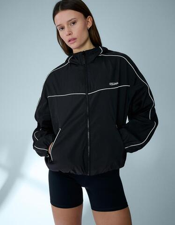 BERSHKA Спортивная куртка с капюшоном, черный