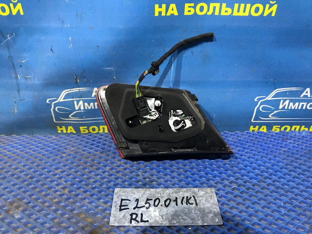 Вставка багажника левая MERCEDES BENZ E-CLASS 2009