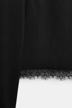 ZARA УКОРОЧЕННЫЙ БЛЕЙЗЕР С КРУЖЕВНОЙ ОТДЕЛКОЙ, ЧЕРНЫЙ