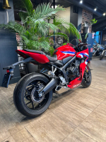 HONDA CBR650R E-Clutch 2026