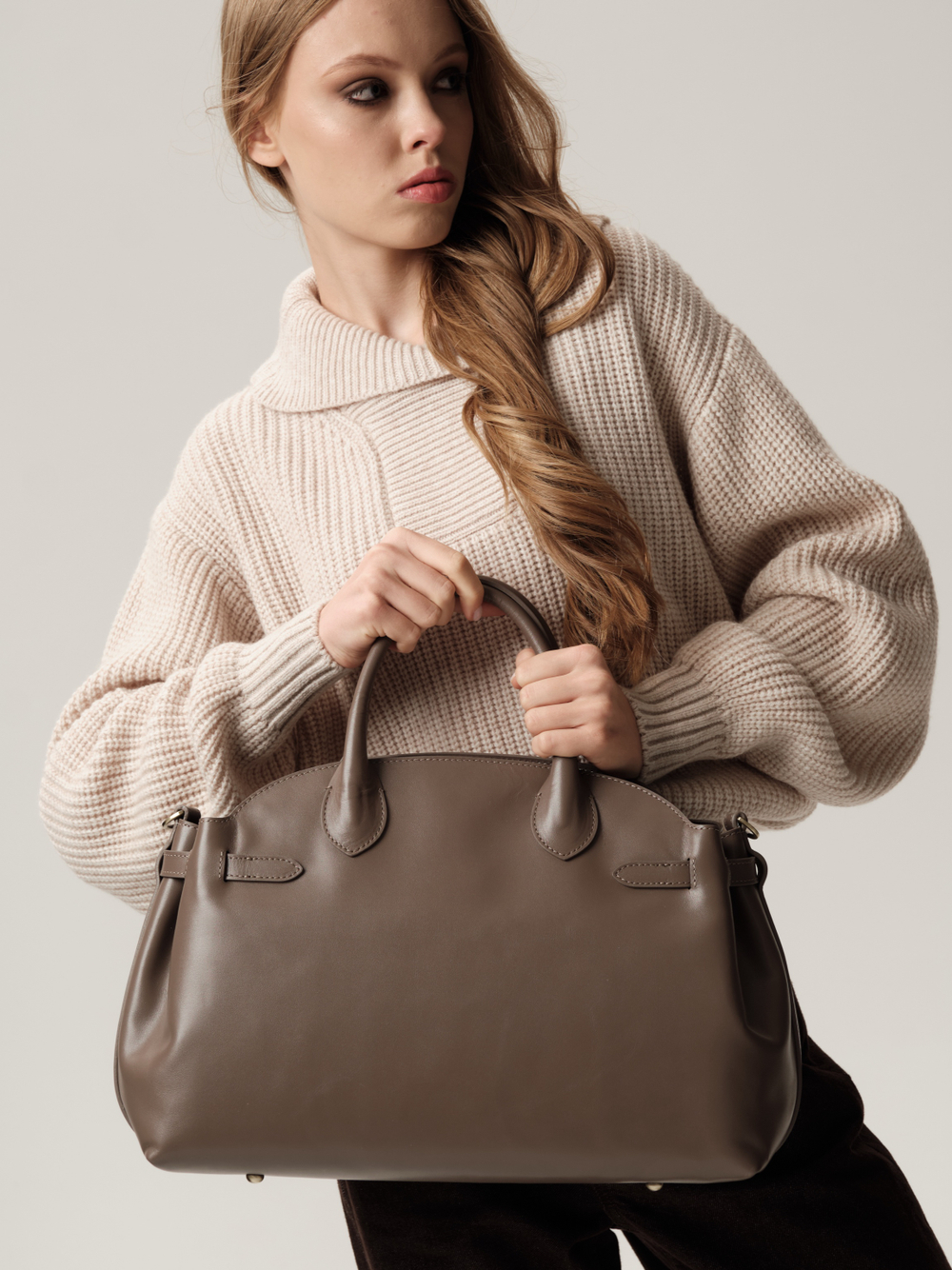 Кожаная сумка Amelie DBR 31463 тауп